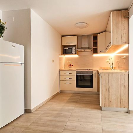 Apartman Petra Vrh  Exterior foto