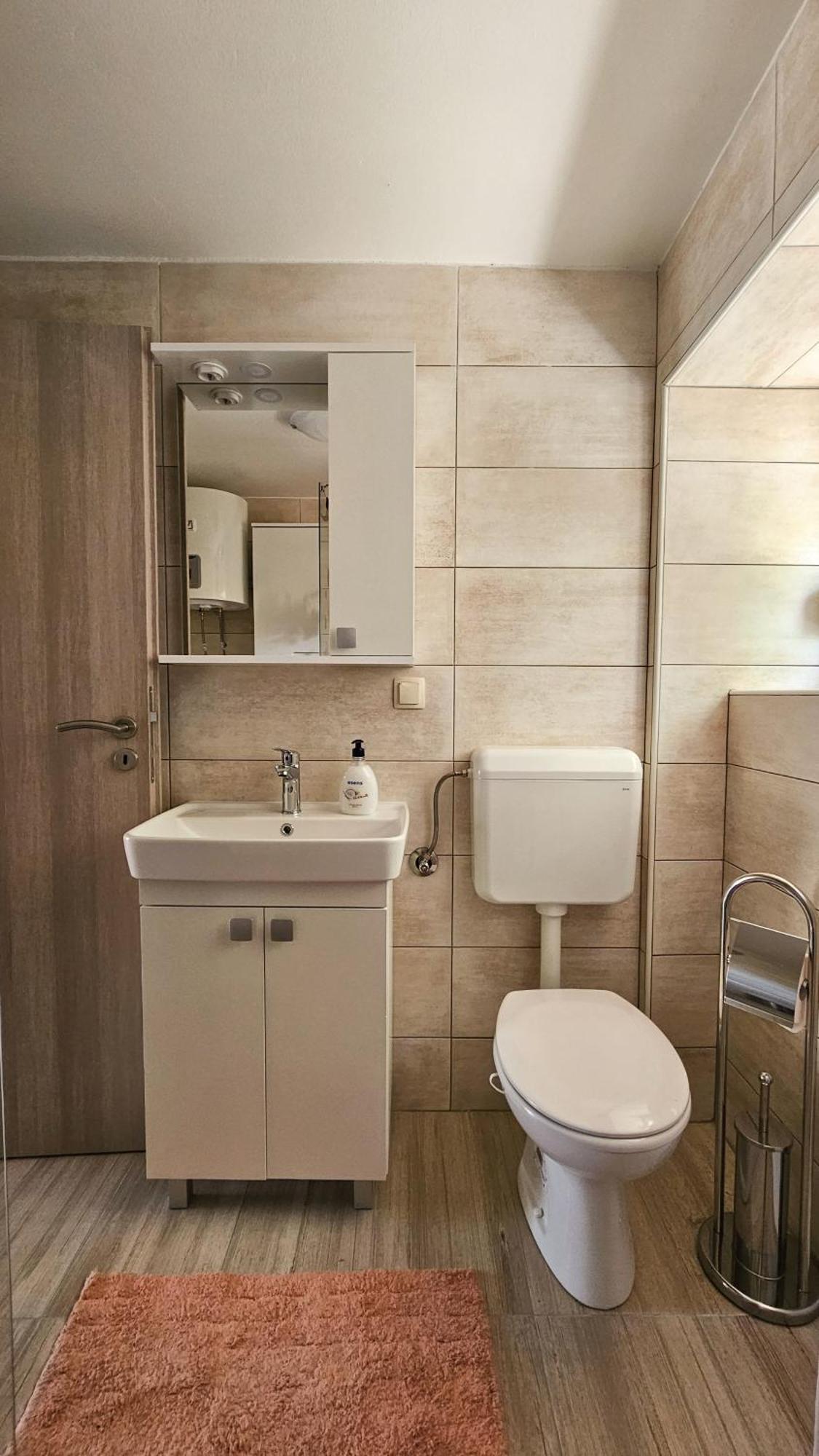 Apartman Petra Vrh  Exterior foto