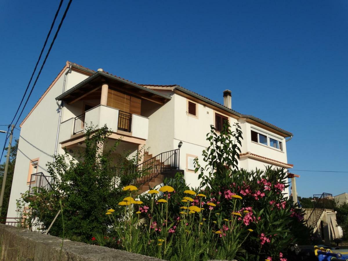 Apartman Petra Vrh  Exterior foto